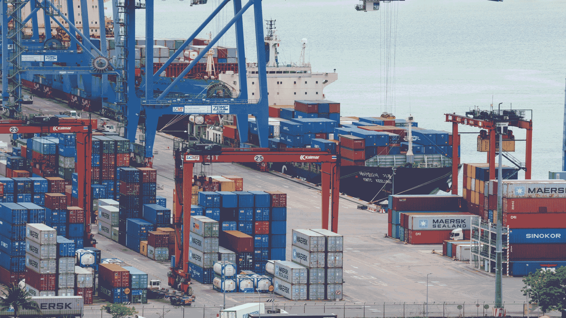 Crane Machinery: Quality & Global Expertise